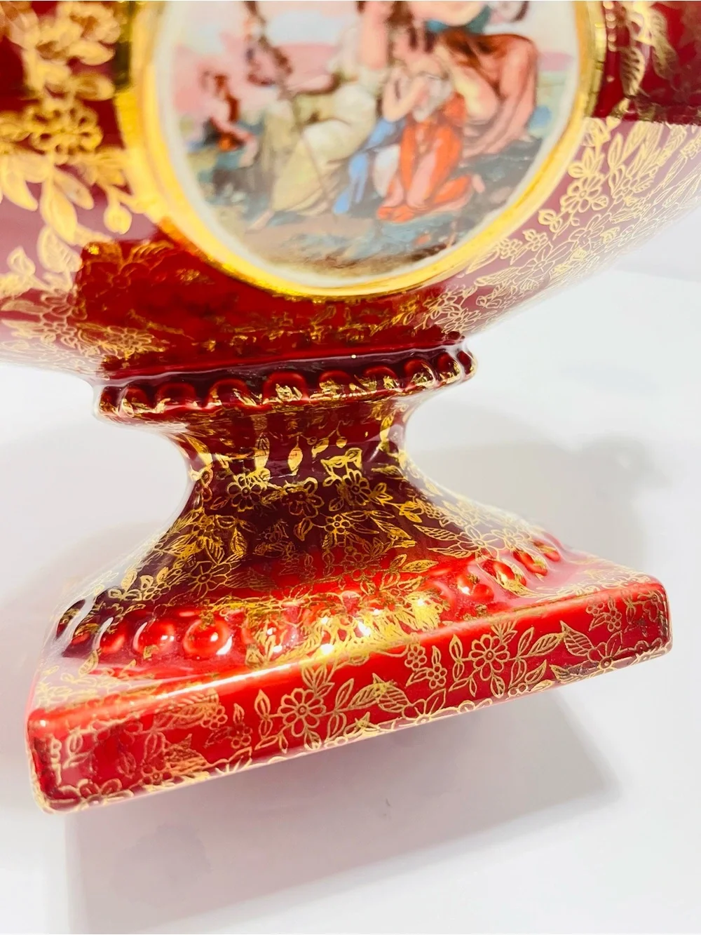 Vintage 1930’s Empire Ware Wine Red & Gold Floral Design Set of 2  Footed Urns